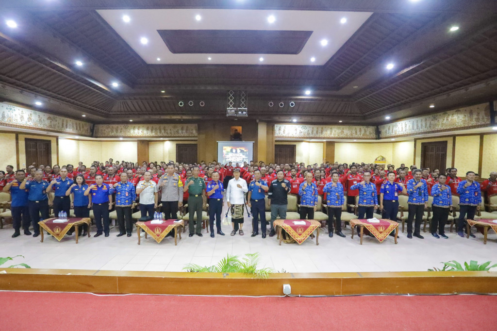 Pembentukan dan Pembinaan Relawan Pemadam Kebakaran di Badung
